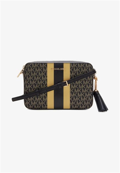 michael kors axelremsväska